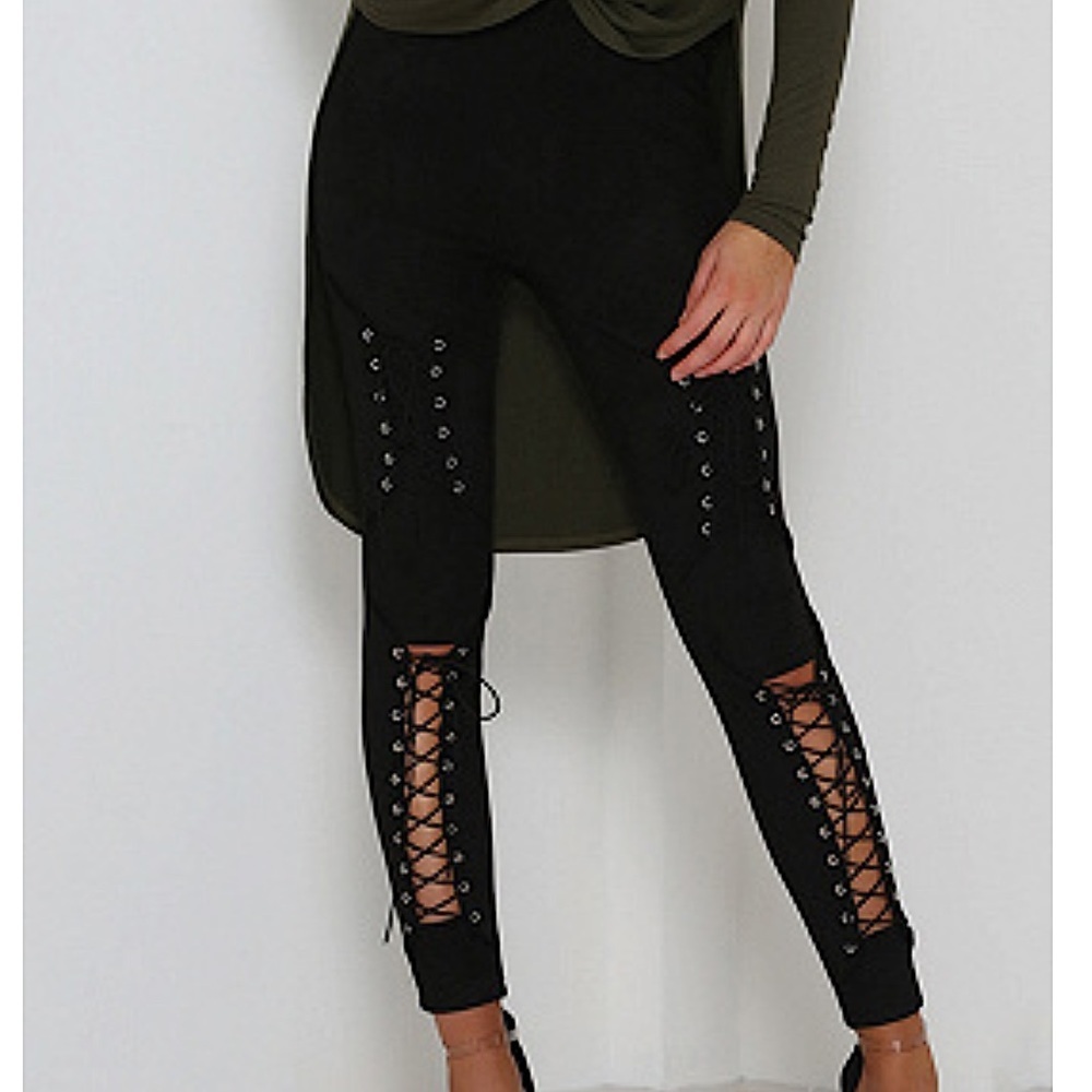 Tally Weijl Black Pants – Size 34 (US 24) – Stretch Fit – Sleek Style